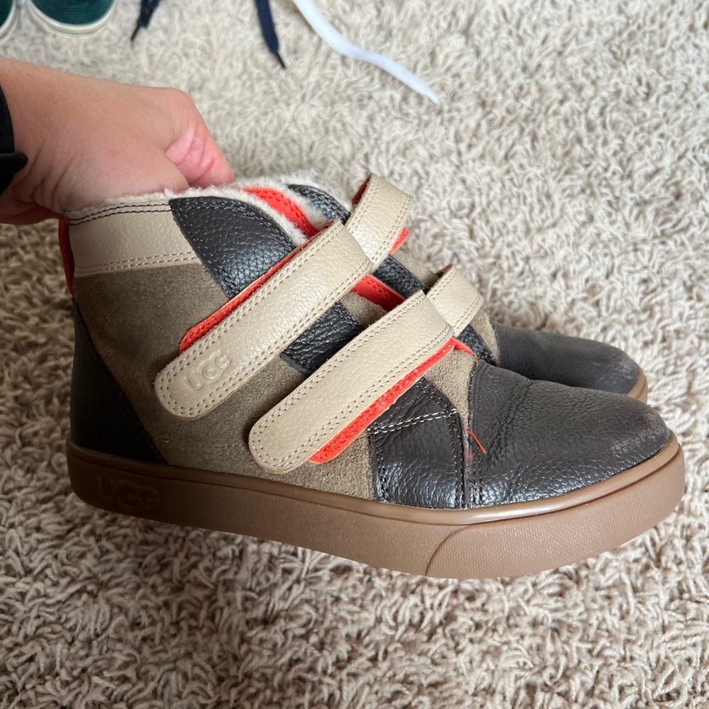 UGG Kids' Tan and brown leather Sneakers